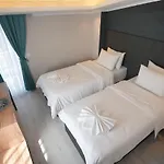 Nar 15 Boutique בית אירוח