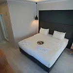 בית אירוח Nar 15 Boutique