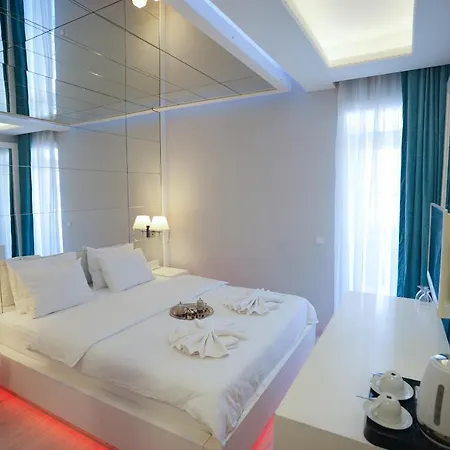 Sea Front Pansiyon Hotel *