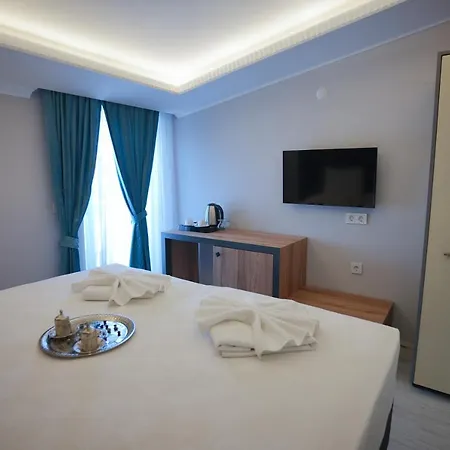 Sea Front Pansiyon Antalya