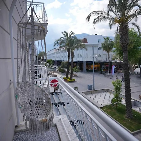 Hotel Sea Front Pansiyon *