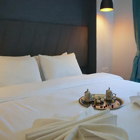 Hotel Sea Front Pansiyon *