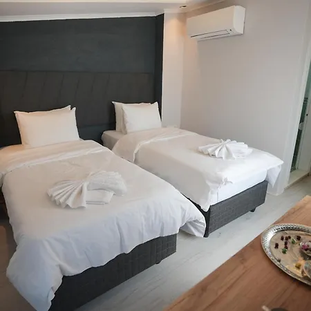 Hotel Sea Front Pansiyon *