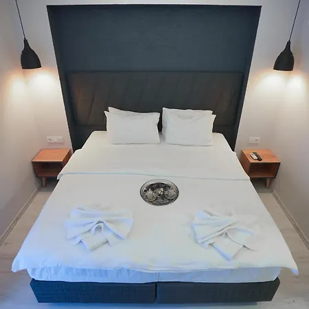 Hotel Sea Front Pansiyon *