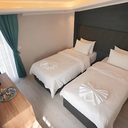 Hotel Sea Front Pansiyon *